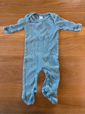 Ribbed 0-3M Long-Sleeve One-Piece Footie in Light Green